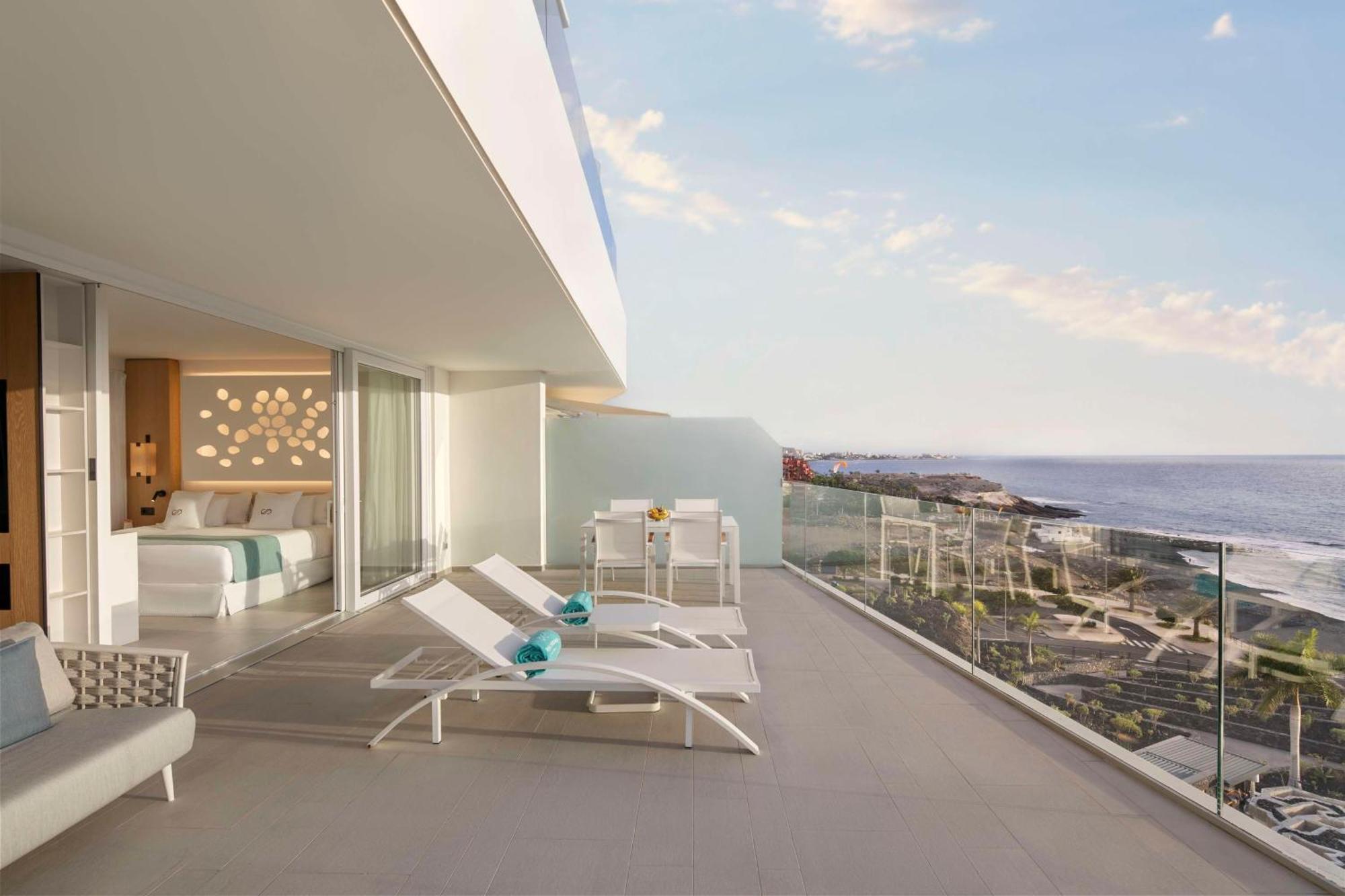 รอยัล ไฮดะเวย์ โกราเลส สวีท Hotel Costa Adeje  ภายนอก รูปภาพ