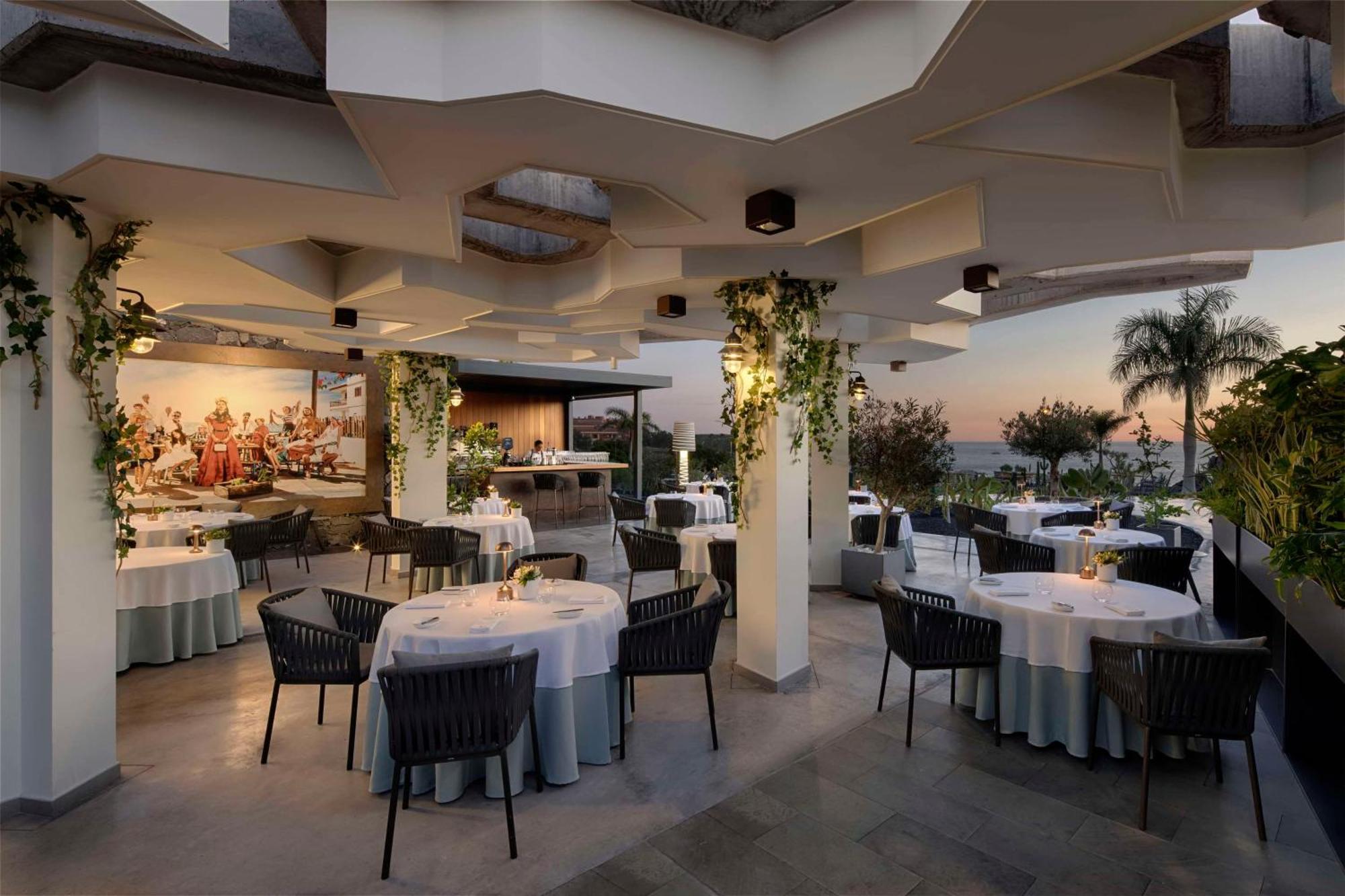 รอยัล ไฮดะเวย์ โกราเลส สวีท Hotel Costa Adeje  ภายนอก รูปภาพ