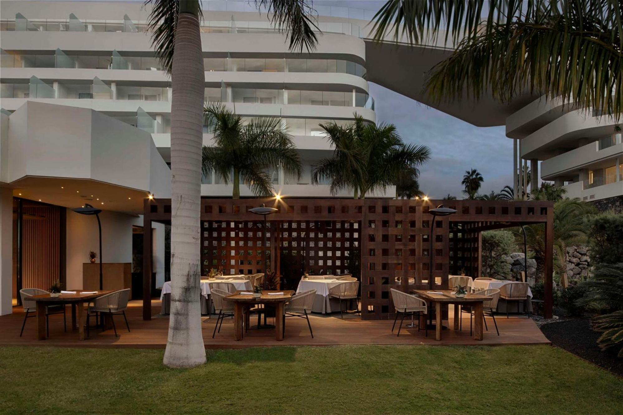 รอยัล ไฮดะเวย์ โกราเลส สวีท Hotel Costa Adeje  ภายนอก รูปภาพ