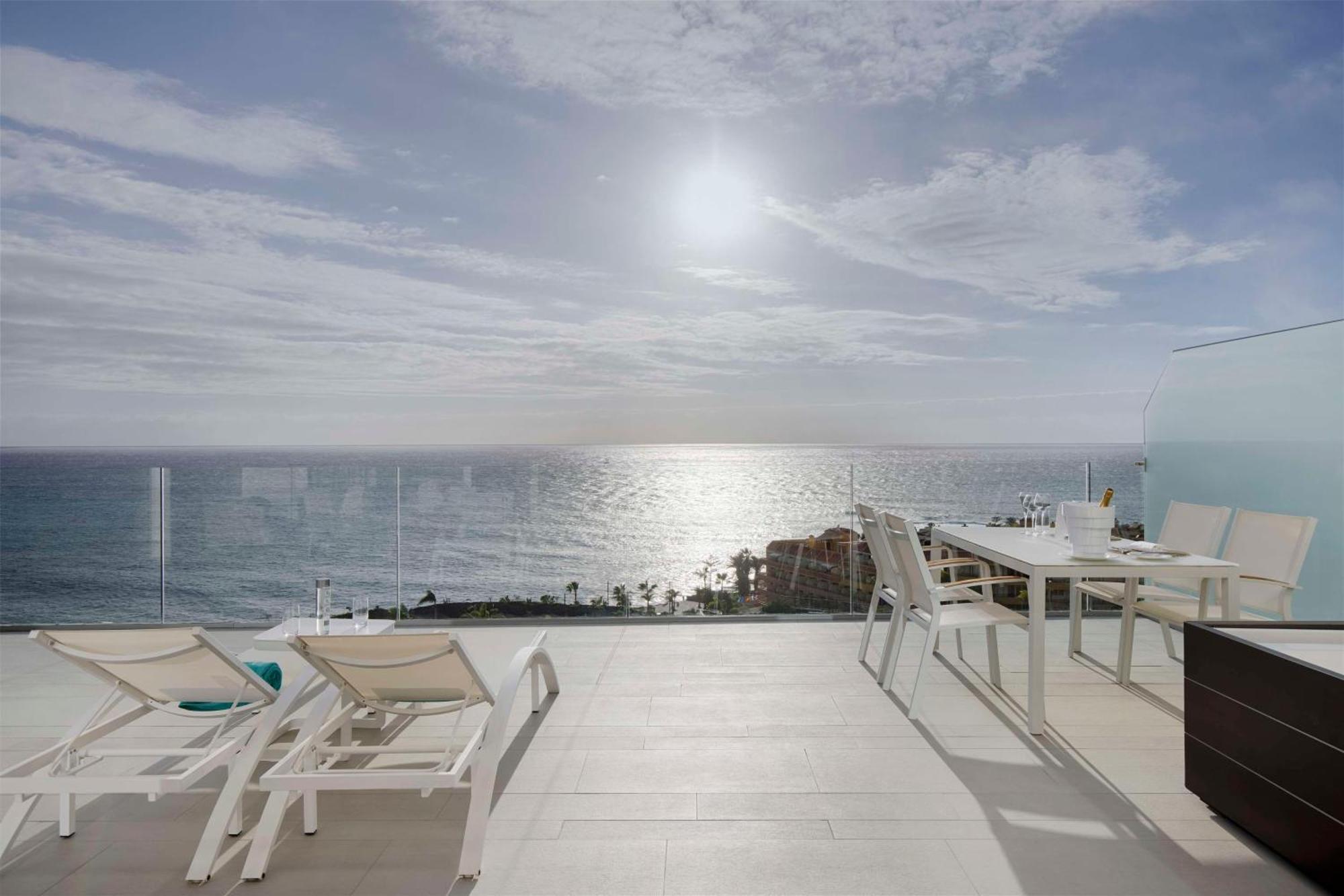 รอยัล ไฮดะเวย์ โกราเลส สวีท Hotel Costa Adeje  ภายนอก รูปภาพ